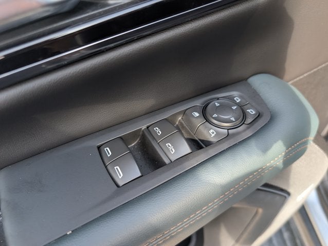 2025 GMC Yukon AT4
