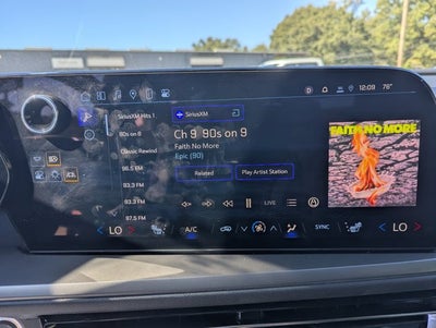 2025 Chevrolet Traverse FWD LT