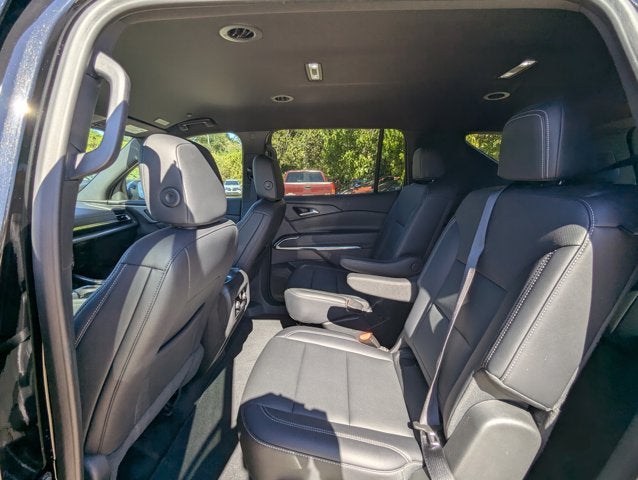 2025 Chevrolet Traverse FWD LT