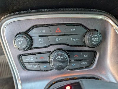 2015 Dodge Challenger R/T Shaker