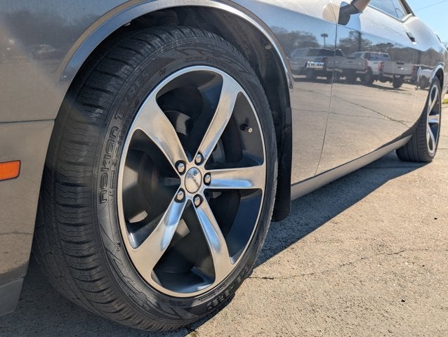 2015 Dodge Challenger R/T Shaker