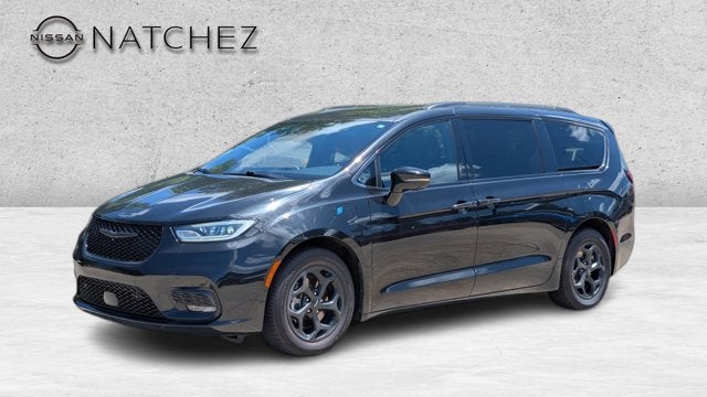 2024 Chrysler Pacifica Hybrid Premium S Appearance Pkg