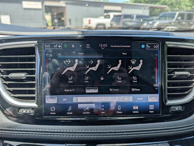 2024 Chrysler Pacifica Hybrid Premium S Appearance Pkg