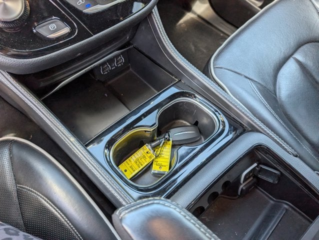 2024 Chrysler Pacifica Hybrid Premium S Appearance Pkg