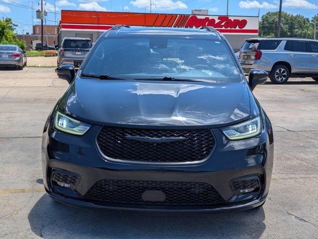 2024 Chrysler Pacifica Hybrid Premium S Appearance Pkg