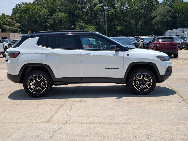 2025 Jeep Compass Trailhawk