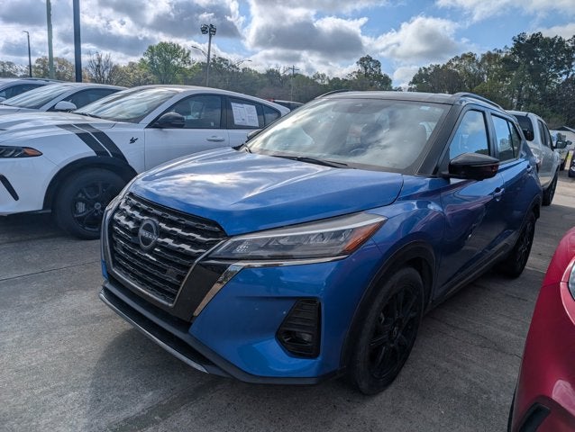 2022 Nissan Kicks SR