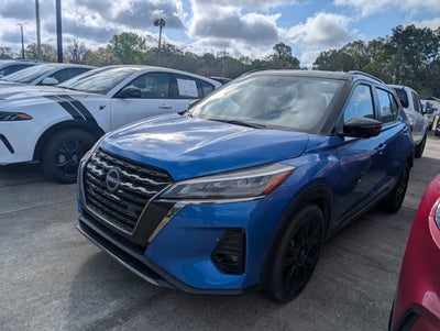 2022 Nissan Kicks SR