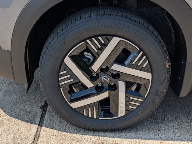 2027 Nissan Kicks SV