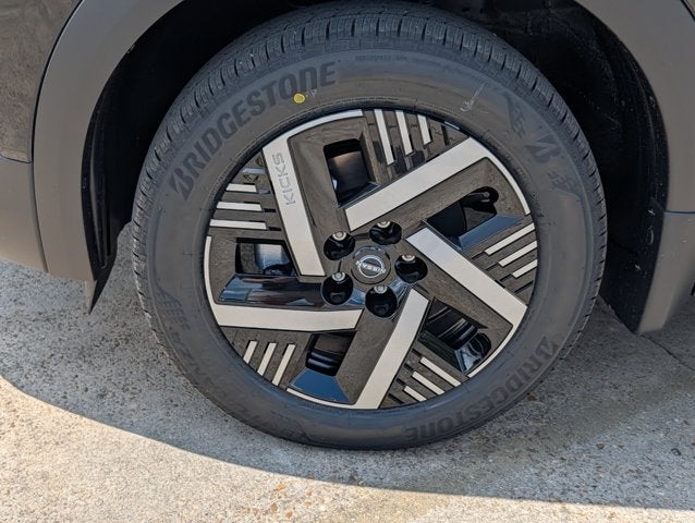 2027 Nissan Kicks SV