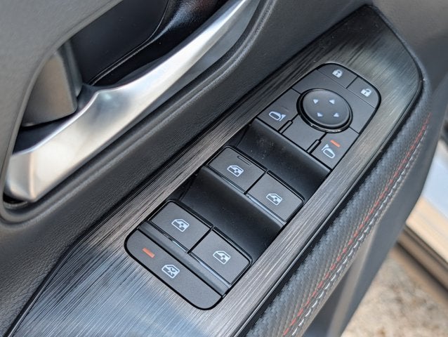 2027 Nissan Kicks SR