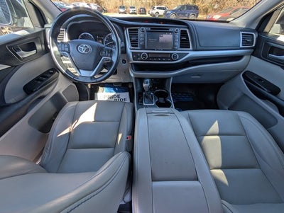 2019 Toyota Highlander Base