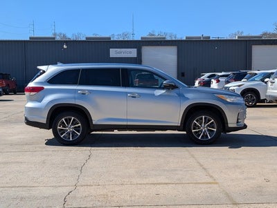 2019 Toyota Highlander Base