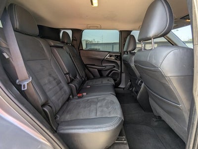 2023 Mitsubishi Outlander SE