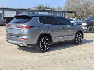 2023 Mitsubishi Outlander SE