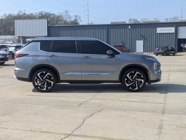 2023 Mitsubishi Outlander SE