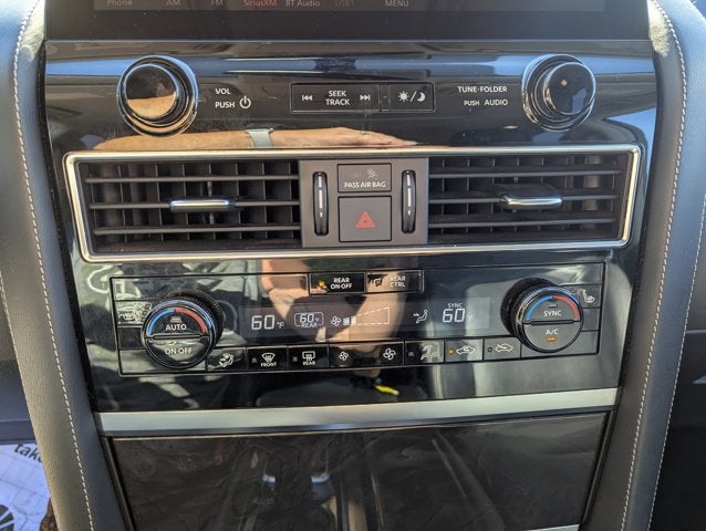 2022 INFINITI QX80 LUXE