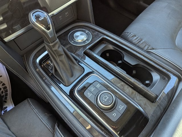 2022 INFINITI QX80 LUXE