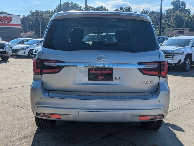 2022 INFINITI QX80 LUXE