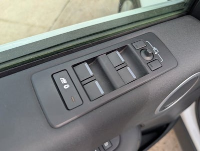 2024 Land Rover Discovery S