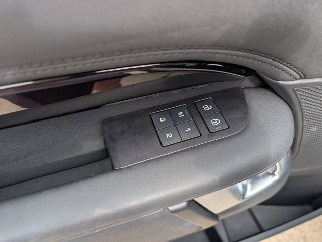 2024 Land Rover Discovery S