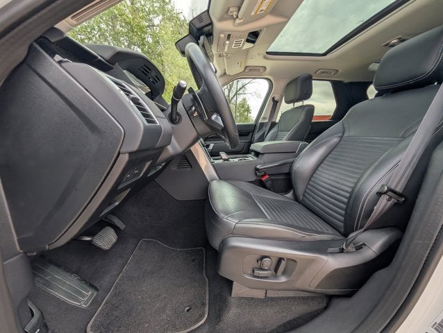 2024 Land Rover Discovery S