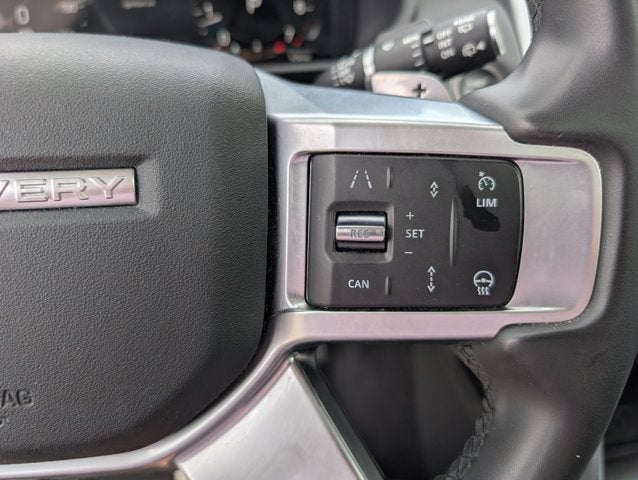 2024 Land Rover Discovery S