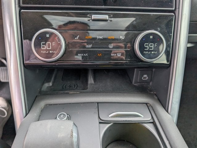 2024 Land Rover Discovery S