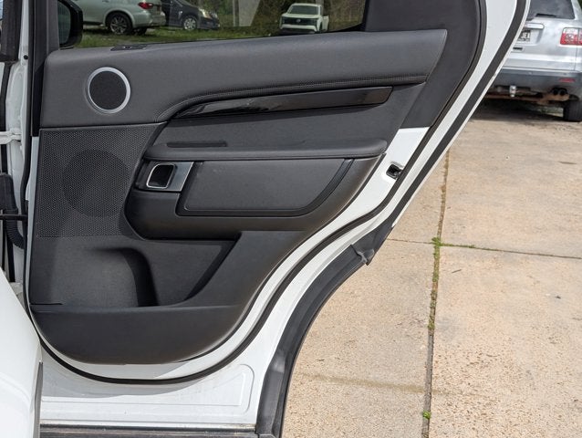 2024 Land Rover Discovery S