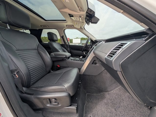 2024 Land Rover Discovery S