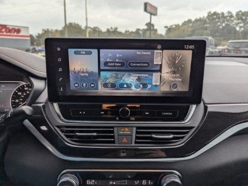 2025 Nissan Altima close up view of touchscreen